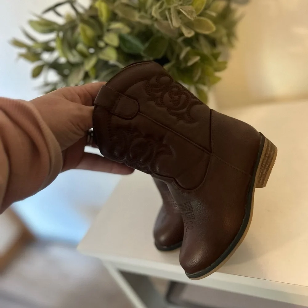 Cat & jack western zip boots almond toe